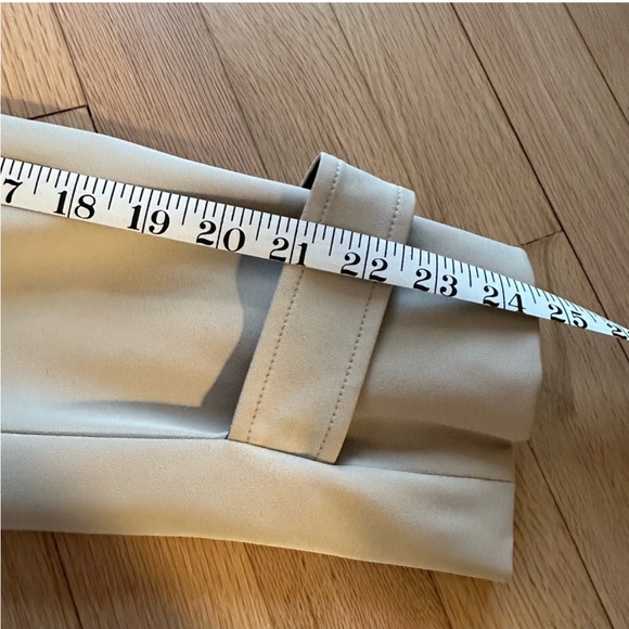 Jones New York Tan Trench Coat Jacket, size Medium π§₯ - Picture 11 of 13